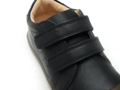 Geox B STEPPIEUP BOY B465WA Bleu Baskets Basses Garçon