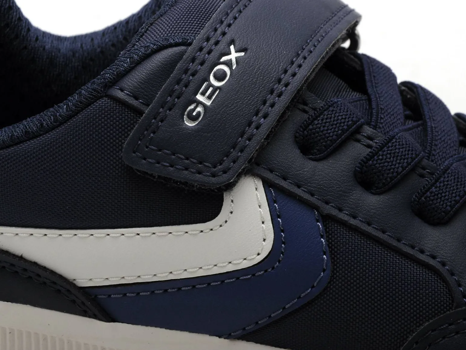 Geox J ARZACH GARCON J454AA Bleu Baskets Basses Garçon