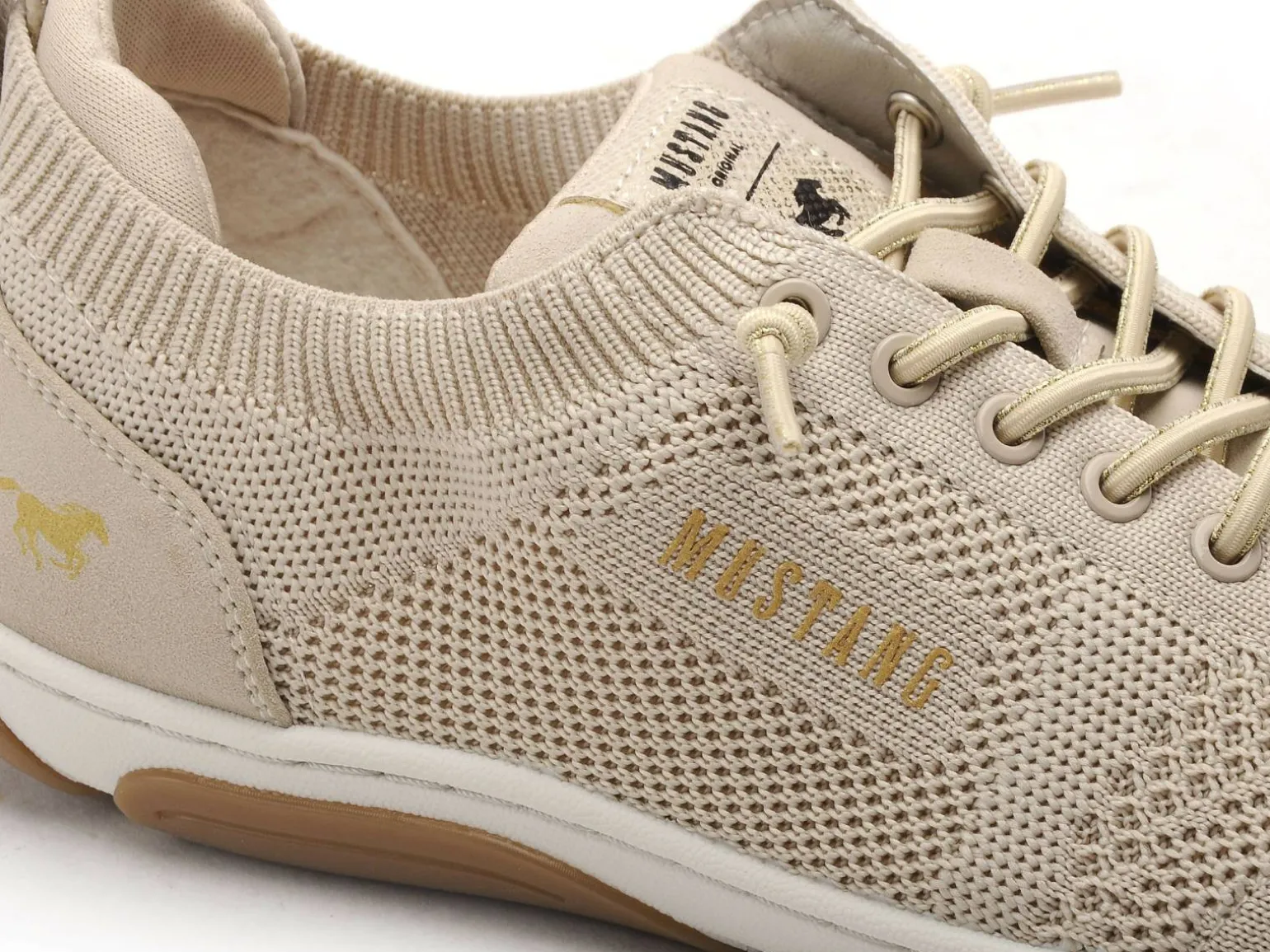 Mustang 1488303 Beige Baskets Basses Femme