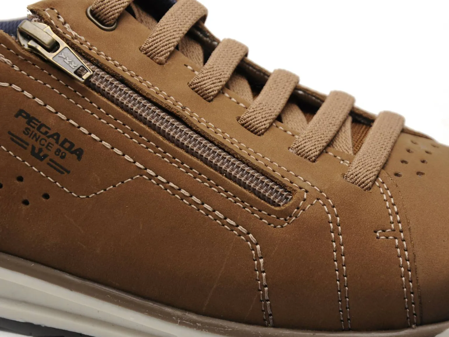 Pegada 112503 Marron Baskets Basses Homme