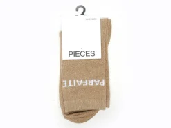 Pieces CHAUSSETTES PCSEBBY LONG GLITTER STATEMENT SOCK NOOS Beige Chaussettes Femme