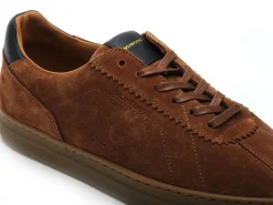 Schmoove Baskets SPARK CLAY TOE Marron Baskets Basses Homme