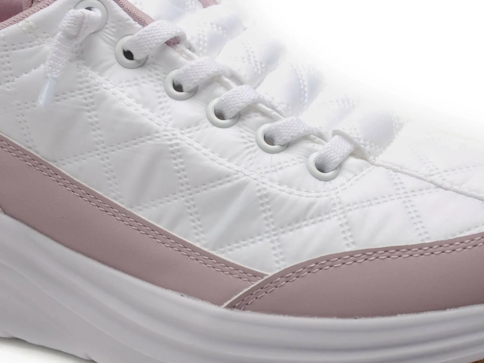 Skechers 150404 COZYFIT Blanc Baskets Basses Femme